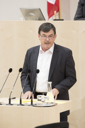 Am Rednerpult: Bundesrat Michael Wanner (S)