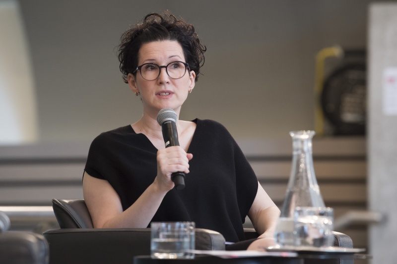 Am Podium: Buchautorin Sophie Lillie