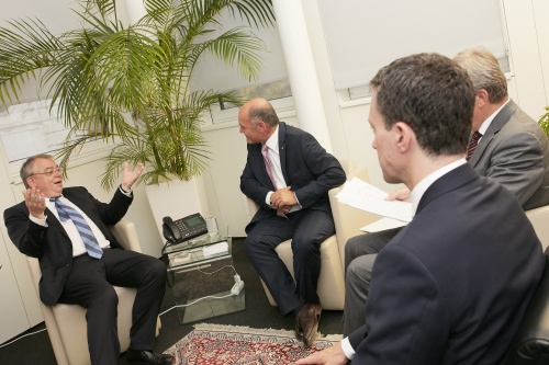 von rechts: Nationalratspräsident Wolfgang Sobotka (V), Präsidenten des Europäischen Rechnungshofs Klaus-Heiner Lehne