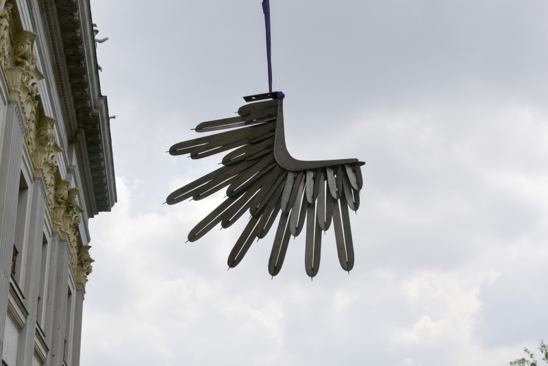 Demontage und Abtransport des Wappenadlers aus dem Nationalratssitzungssaal