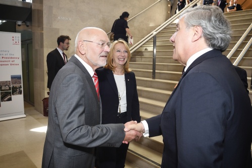 Von links: Bundesratspräsident Reinhard Todt (S), Zweite Nationalratspräsidentin Doris Bures (S), Präsident des Europäischen Parlaments Antonio Tajani