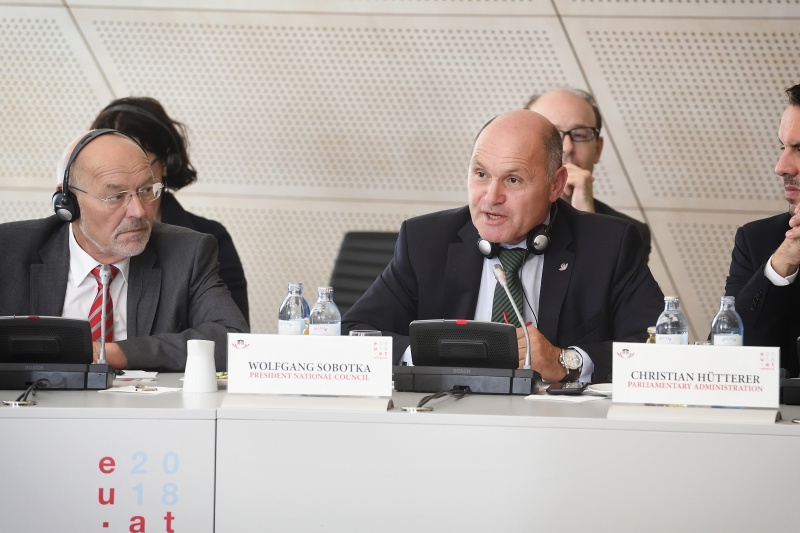 Von rechts: Nationalratspräsident Wolfgang Sobotka (V),  Bundesratspräsident Reinhard Todt (S)