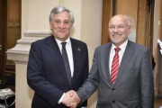 Von links: Präsident des Europäischen Parlaments Antonio Tajani, Bundesratspräsident Reinhard Todt (S)