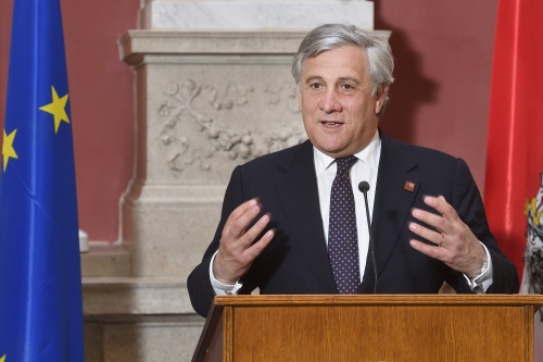 Präsident des Europäischen Parlaments Antonio Tajani am Wort