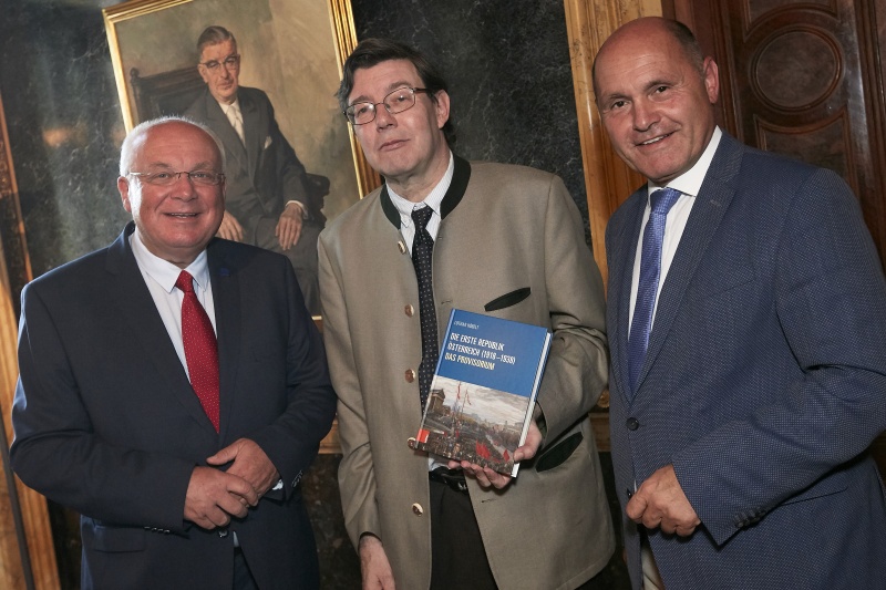 von rechts: Nationalratspräsident Wolfgang Sobotka (V), Lothar Höbelt Universität Wien, Landeshauptmann Salzburg a.D. Franz Schausberger