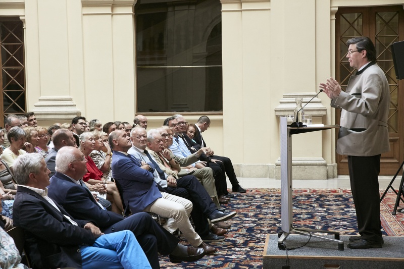 Buchpräsentation durch Lothar Höbelt Universität Wien