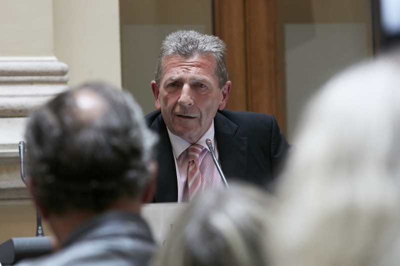 Vortrag von Ernst Geiger