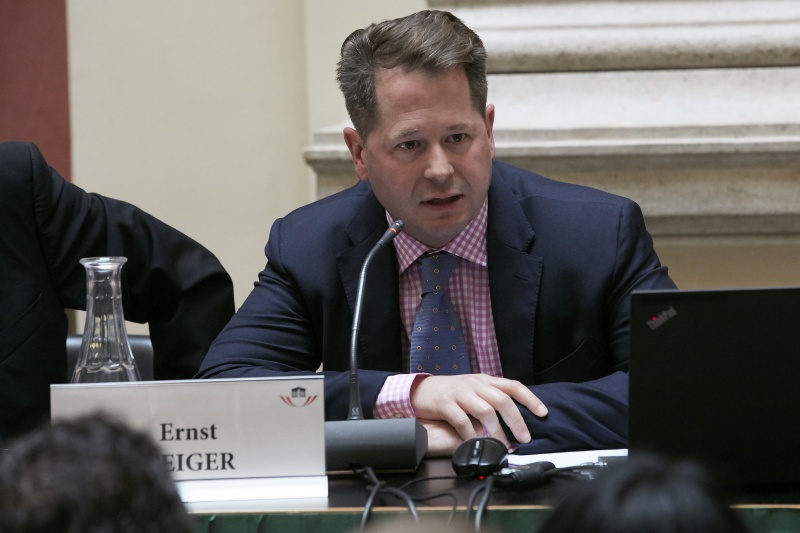 Vortrag von John Leake