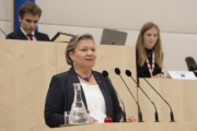 Am Rednerpult: Dritte Nationalratspräsidentin Anneliese Kitzmüller (F)