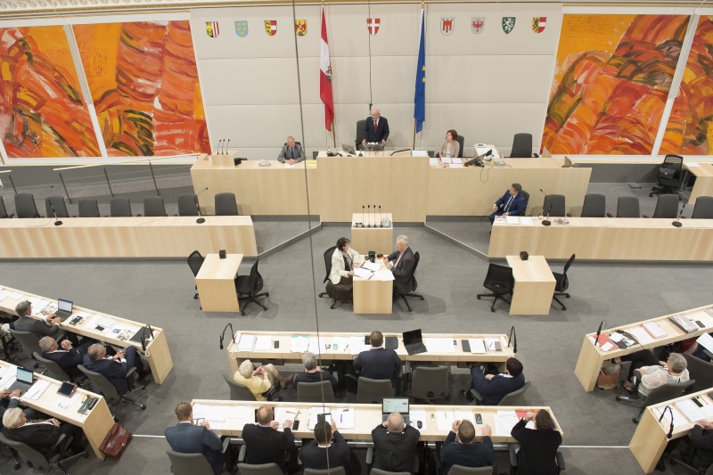 Bundesratspräsident Reinhard Todt (S) bei seiner Rede