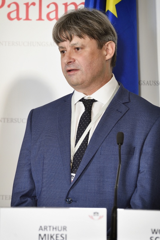 Verfahrensanwalt Arthur Mikesi