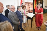 Von rechts: Bundesratspräsidentin Inge Posch-Gruska (S) begrüßt dieMitglieder der russischen Delegation