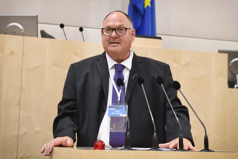 Shaya Ben Yehuda, Managing Director Internationale Beziehungen Yad Vashem am Rednerpult