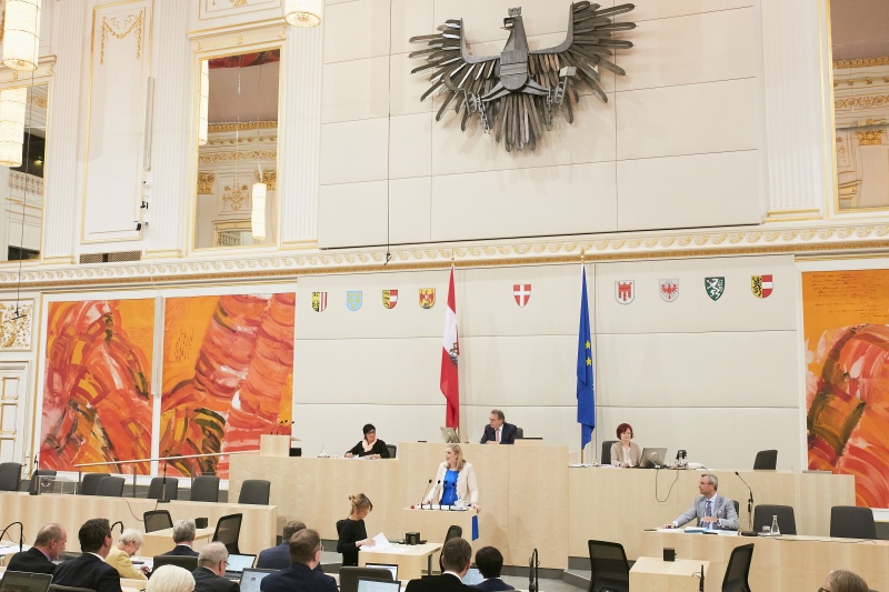 Bundesrätin Marlene Zeidler-Beck (V)