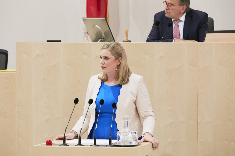 Bundesrätin Marlene Zeidler-Beck (V)