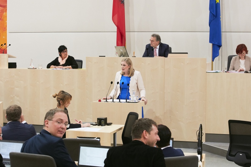 Bundesrätin Marlene Zeidler-Beck (V)