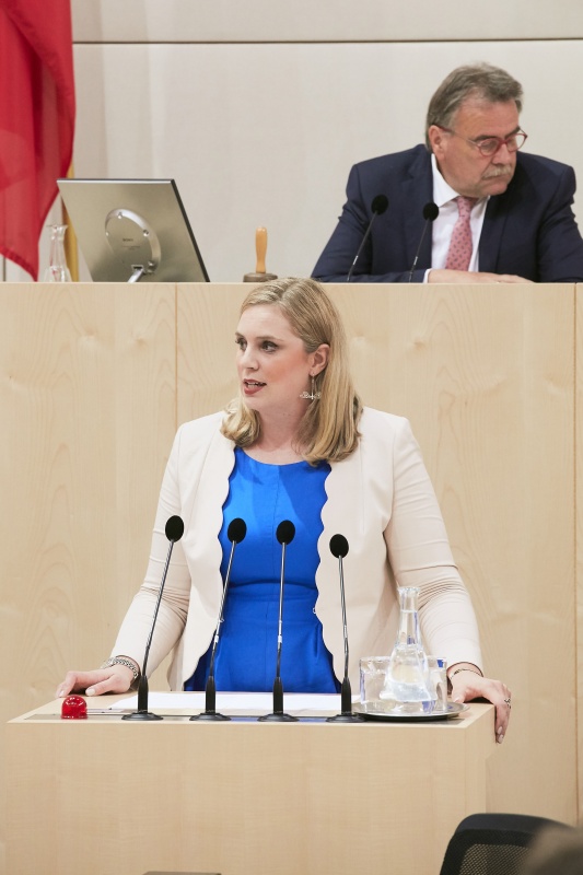 Bundesrätin Marlene Zeidler-Beck (V)