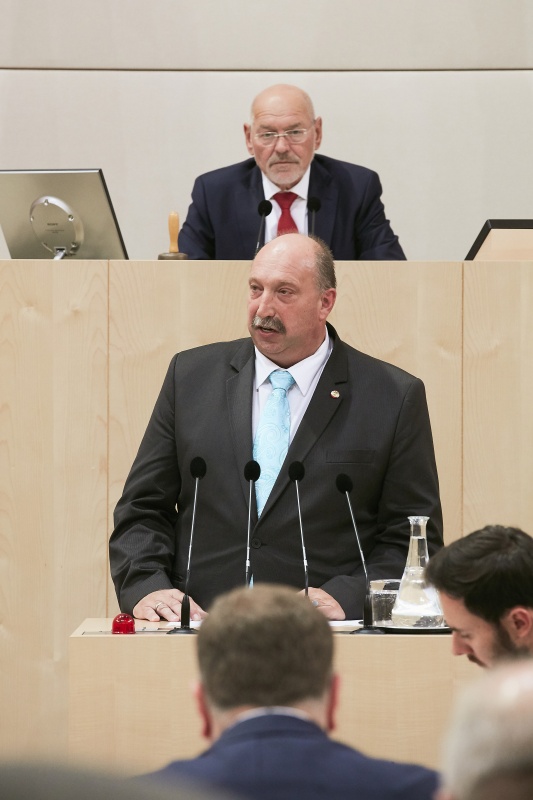 Bundesrat Michael Bernard (F)
