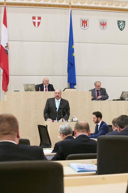 Bundesrat Michael Bernard (F)