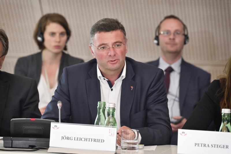 Nationalratsabgeordneter Jörg Leichtfried (S) am Wort