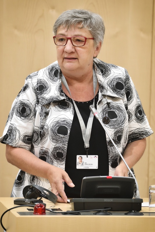 Bundesratspräsidentin Inge Posch-Gruska (S) am Wort