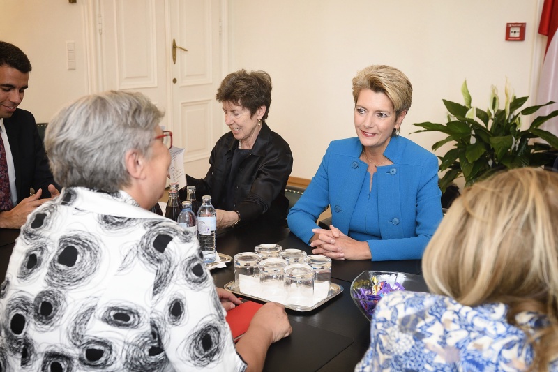 Aussprache ,it der Schweizer Ständeratspräsidentin Karin Keller-Sutter