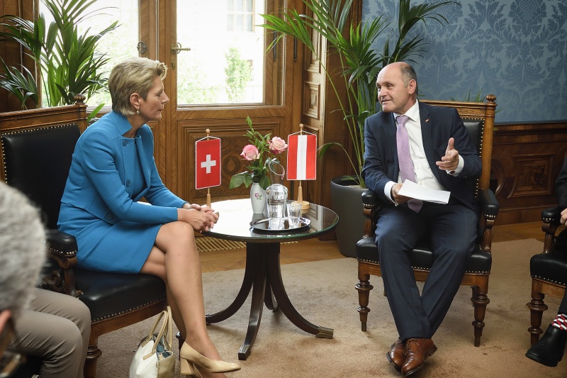 Von links:  Schweizer Ständeratspräsidentin Karin Keller-Sutter, Nationalratspräsident Wolfgang Sobotka (V)