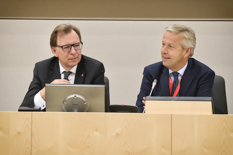 Vorsitz von links: Bundesrat Christian Buchmann (V), Nationalratsabgeordneter Reinhold Lopatka (V)