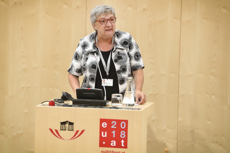 Bundesratspräsidentin Inge Posch-Gruska (S) am Wort