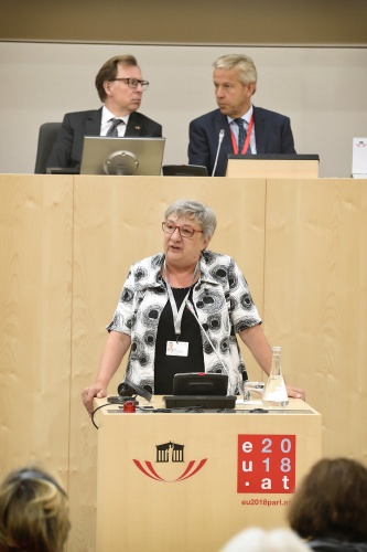 Bundesratspräsidentin Inge Posch-Gruska (S) am Wort