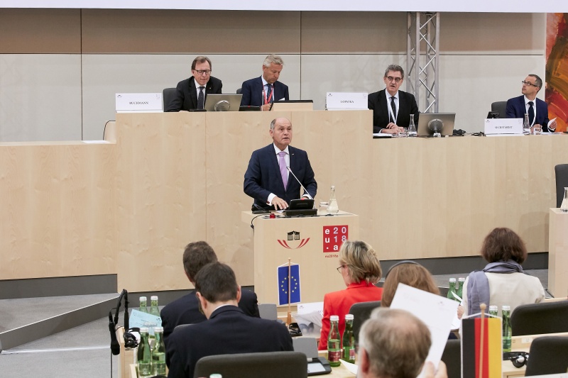 Begrüßung durch Nationalratspräsident Wolfgang Sobotka (V)