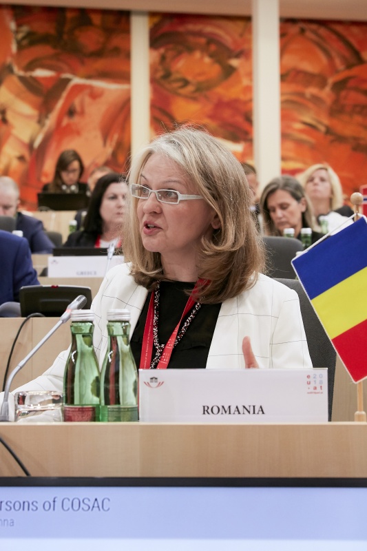 Gabriela Cretu am Wort