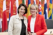 von links: Staatssekretärin im Bundesministerium für Inneres Karoline Edtstadler (V), Vizepräsidentin des Europäischen Parlaments Mairead Mc Guinness
