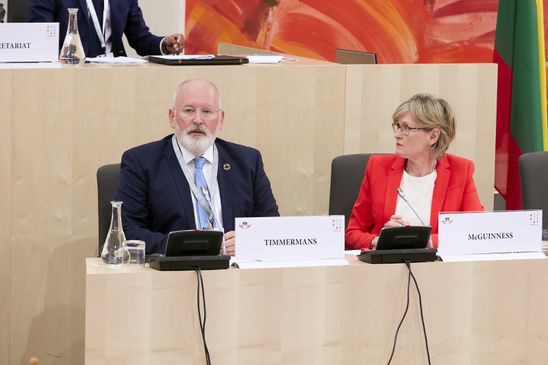 von rechts: Vizepräsidentin des Europäischen Parlaments Mairead Mc Guinness, Erster Vizepräsident der Europäischen Kommission Frans Timmermans