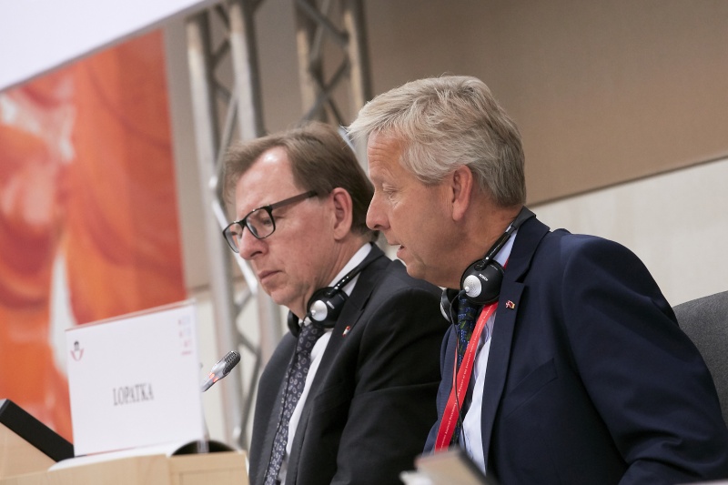 Vorsitz von links: Bundesrat Christian Buchmann (V), Nationalratsabgeordneter Reinhold Lopatka (V)