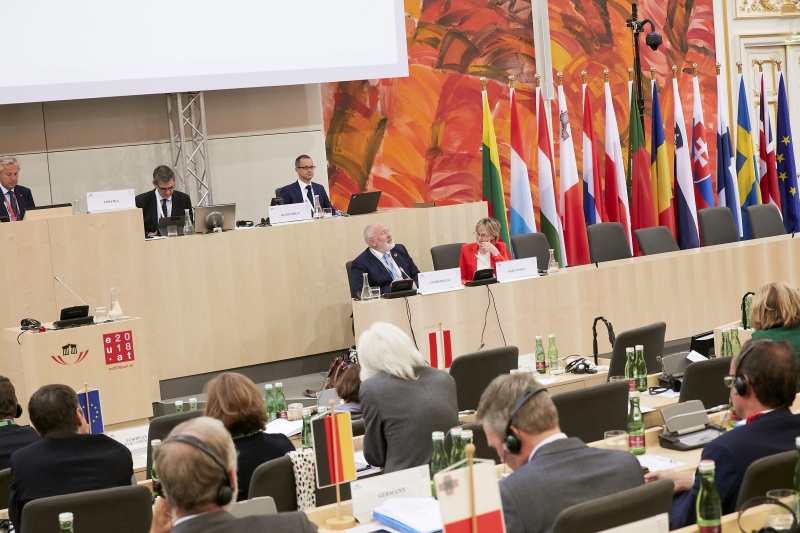 von rechts: Vizepräsidentin des Europäischen Parlaments Mairead Mc Guinness, Erster Vizepräsident der Europäischen Kommission Frans Timmermans