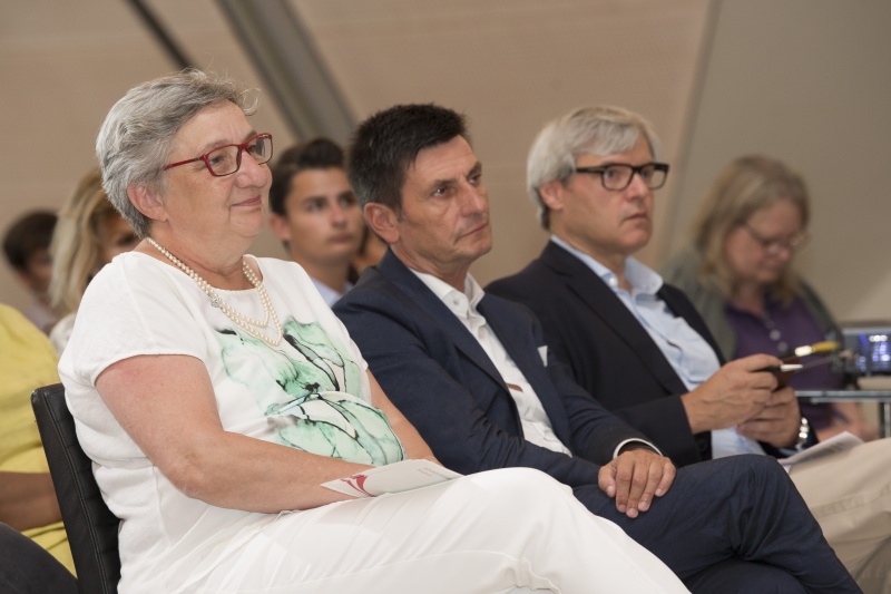 Von links: Bundesraspräsidentin Inge Posch-Gruska (S), Landtagspräsident Christian Illedits, Andreas Kovar