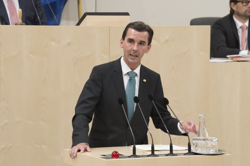 Am Rednerpult: Bundesrat Josef Ofner (F)