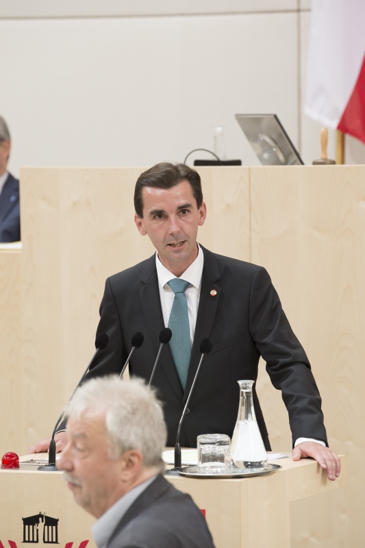 Am Rednerpult: Bundesrat Josef Ofner (F)
