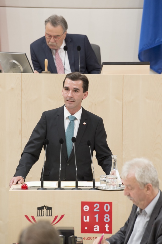 Am Rednerpult: Bundesrat Josef Ofner (F)