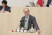 Am Rednerpult: Bundesrat Bundesrat Silvester Gfrerer (V)
