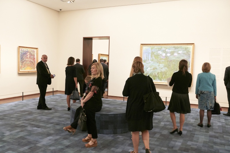 VeranstaltungsteilnehmerInnen besuchen die Ausstellung der Albertina