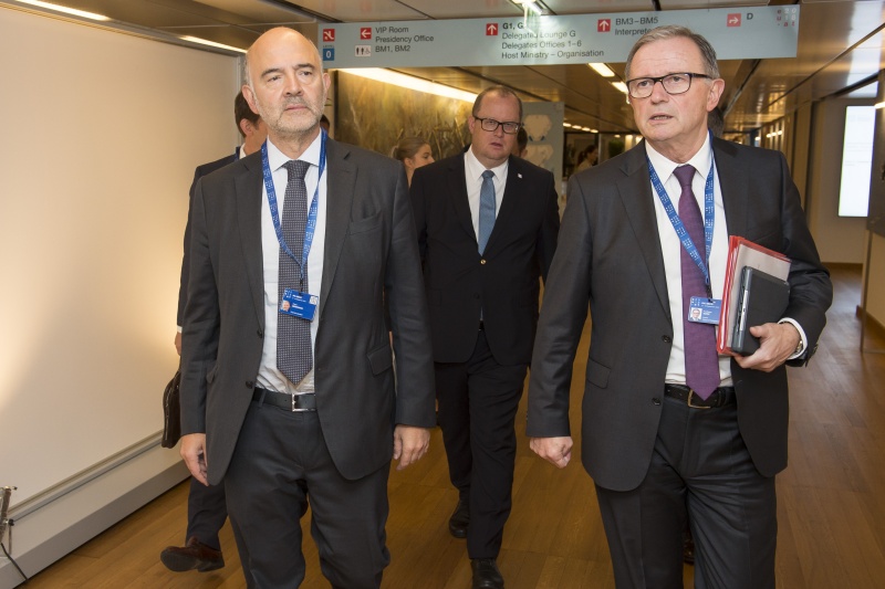 Session 3: Combatting tax evasion. Von links: Pierre Moscovici, European Commissioner for Economic and Financial Affairs, Taxation and Customs, Staatssekretär Hubert Fuchs (F), Vorsitzender Nationalratsabgeordneter Karlheinz Kopf (V)