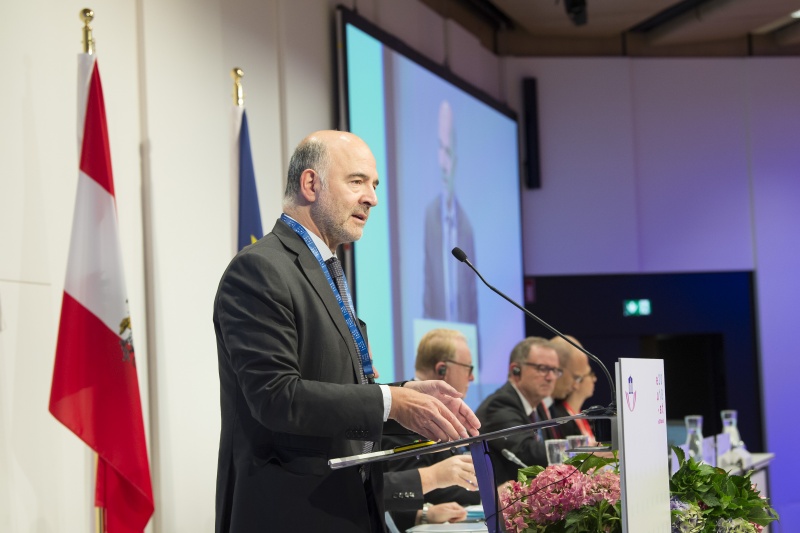 Session 3: Combatting tax evasion. Am Rednerpult: Pierre Moscovici, European Commissioner for Economic and Financial Affairs, Taxation and Customs