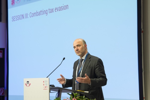 Session 3: Combatting tax evasion. Am Rednerpult: Pierre Moscovici, European Commissioner for Economic and Financial Affairs, Taxation and Customs