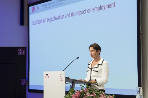 Session 4: Digitalisation and its impact on employment. Am Rednerpult: Milena Angelova, Vice-President of the European Economic and Social Committee