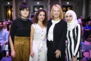 Von links: Rania Ali, Nour Barakeh, Zweite Nationalratspräsidentin Doris Bures (S), Doaa Al Zamel