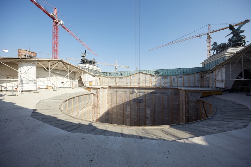 Geöffnetes Parlamentsdach