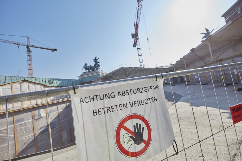 Geöffnetes Parlamentsdach