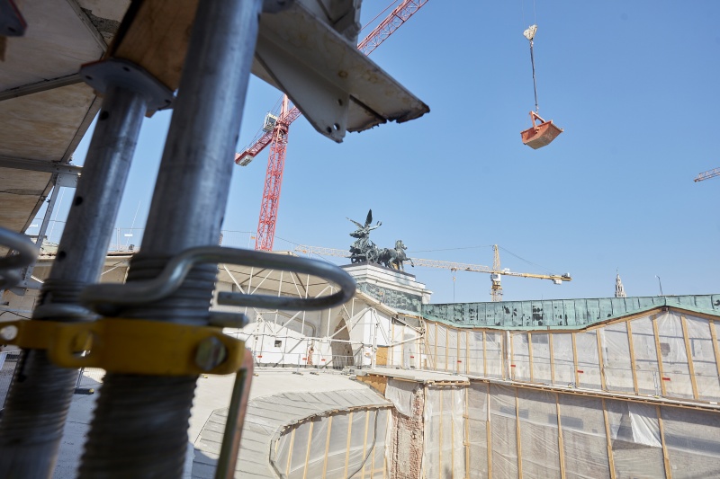 Geöffnetes Parlamentsdach